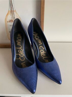 Sam Edelman Metallic Navy Blue Pointed Toe Pumps
